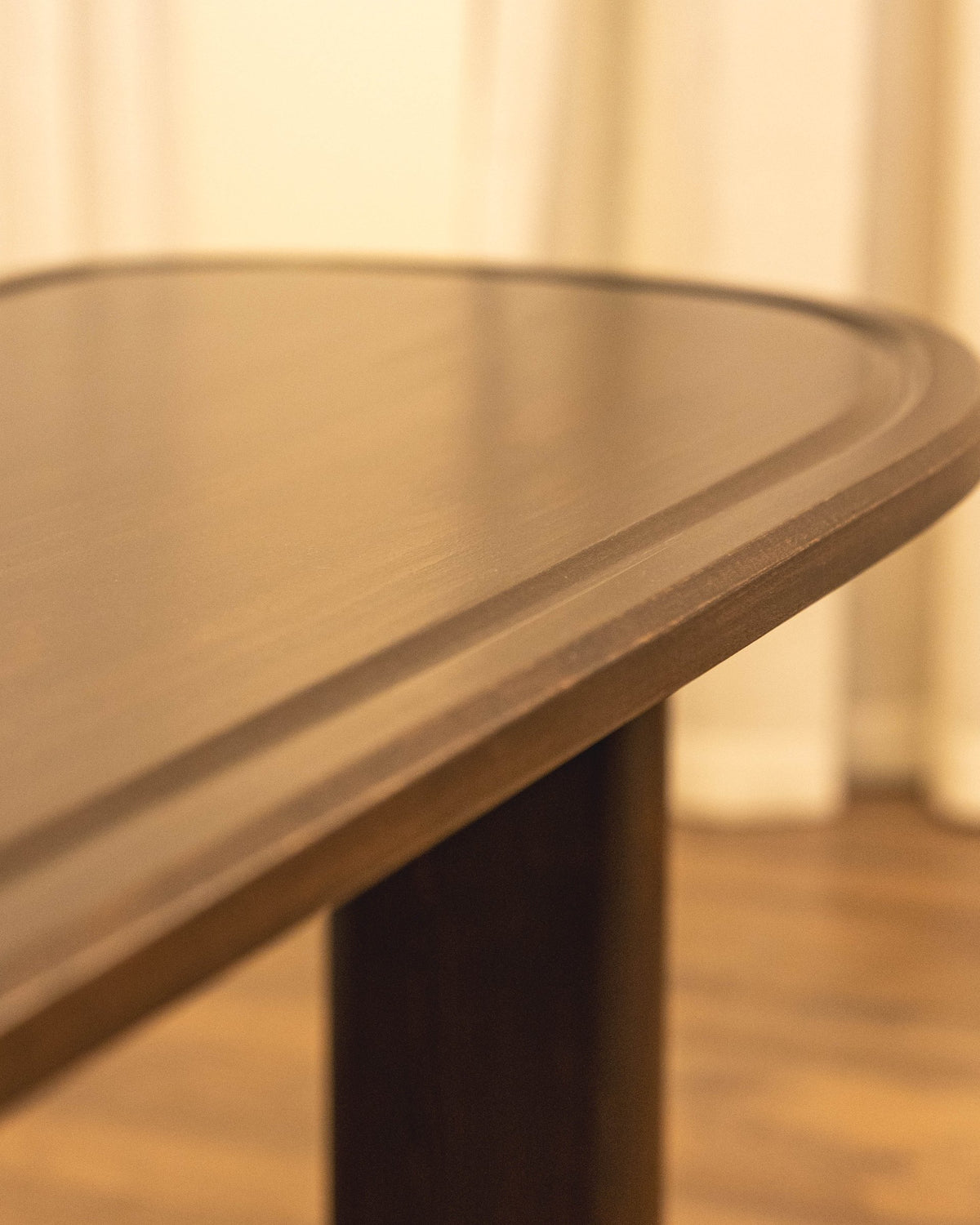 02-macro | KEMET Coffee Table — the profile of the top