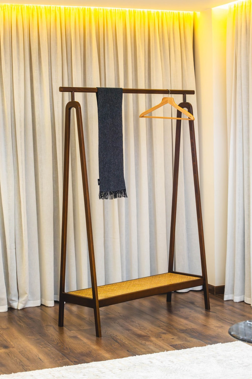 SOLNE Hanger in Romanian beech with natural cane, view 3