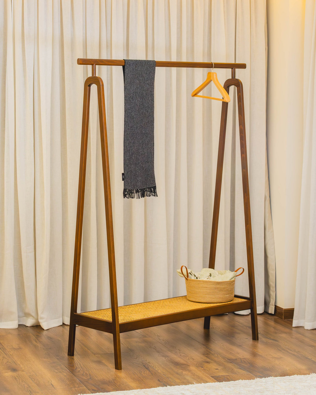 03-real | SOLNE Hanger — front view